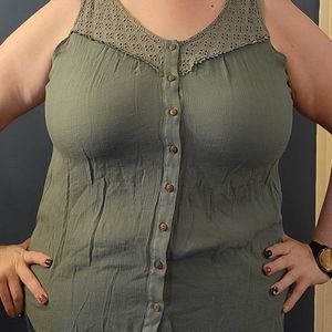 3x fits like 2x green tank top